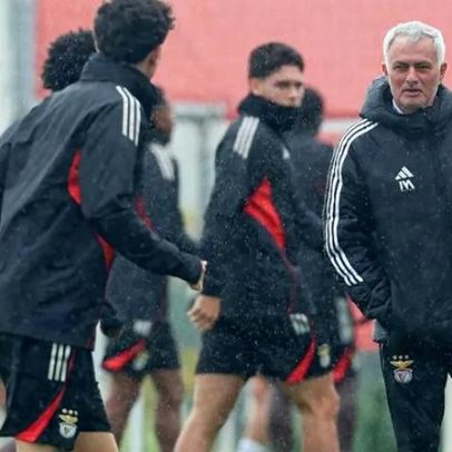 Benfica inscreve todo o plantel na lista da UEFA