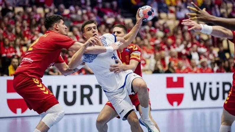 Kiko Costa durante o jogo contra a Macedónia do Norte