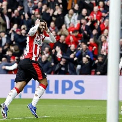 Estreia de St. Juste no Feyenoord termina com derrota de 3-0 aos 17'