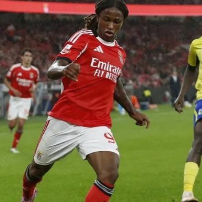 Trabzonspor negocia com Benfica por jovem de confiança de Mourinho
