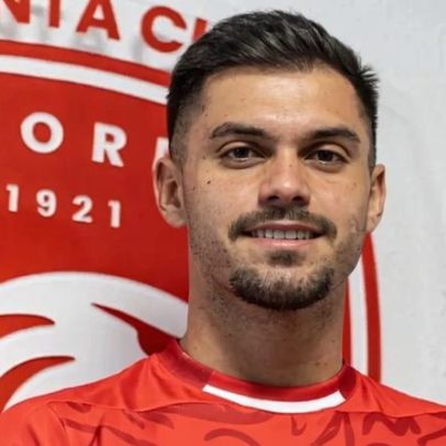 Andrey reforça ala esquerda do Santa Clara e chega aos Açores