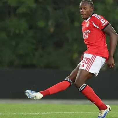 Benfica transfere jovem central para o futebol belga