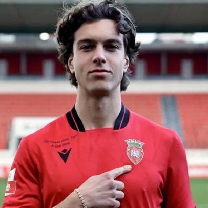 Dinis Rodrigues é oficialmente integrado no Penafiel