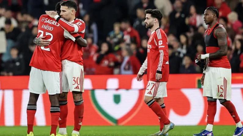 Rafa e Lopes Cabral (à direita) foram as únicas contratações de inverno do Benfica