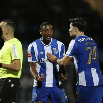 Iturralde González analisa golo de Rosario e simulação sem penálti em Alvalade