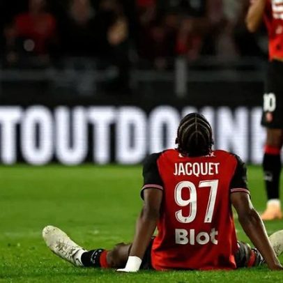 Rennes consegue que Liverpool pague 72 M€ por Jérémy Jacquet, afirma Dugarry
