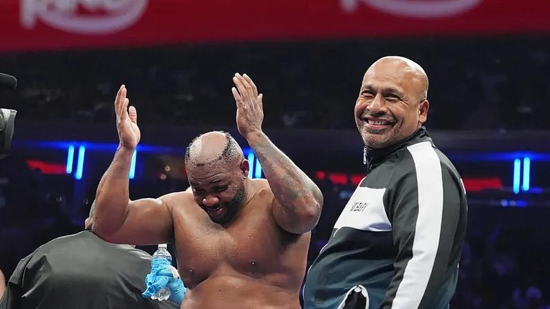 O momento em que Jarrell Miller perde a peruca