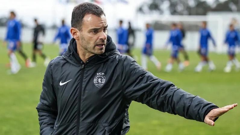 João Gião, treinador do Sporting na Youth League