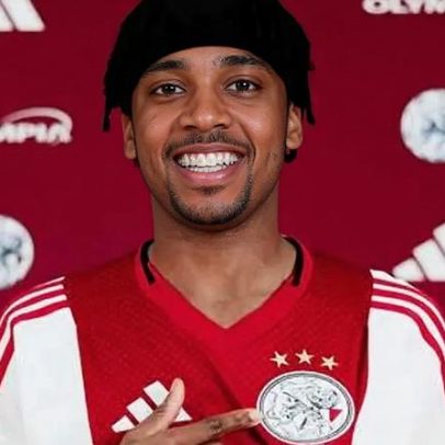 Jovem observado por Porto, Benfica, PSG e Liverpool optou pelo Ajax