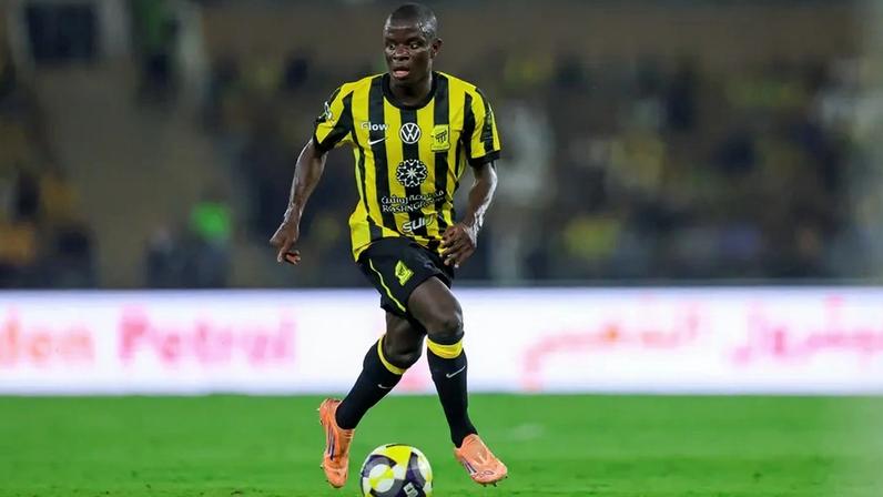 Kanté reforça o Fenerbahçe após aprovação da FIFA