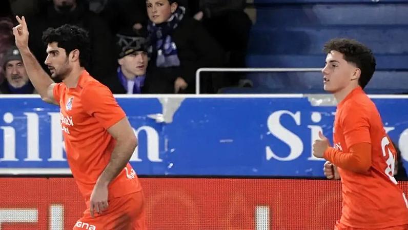 Guedes marca e assiste no triunfo da Real Sociedad