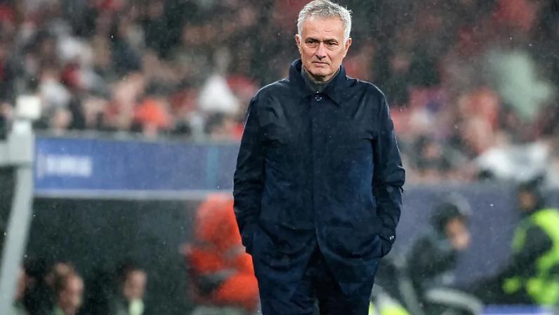 Mourinho advertido pela UEFA