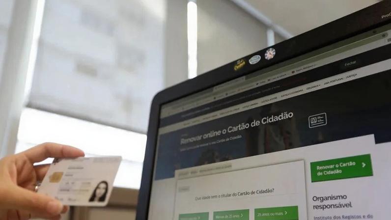 Quem perdeu ou ficou com o cartão de cidadão inutilizado devido à tempestade Kristin vai poder renová-lo sem custos
