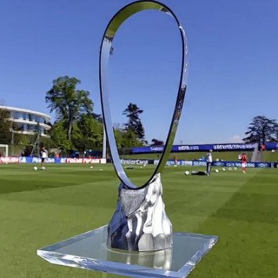 Benfica defronta AZ Alkmaar; Sporting defronta E. Frankfurt nos oitavos