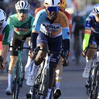 Girmay mantém liderança na Volta à Comunitat Valenciana após triunfo de August