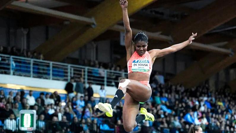 Agate de Sousa vence em Madrid e estabelece melhor marca mundial no salto em comprimento.