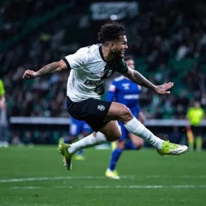 Suárez em zona de perigo antes do clássico com o FC Porto