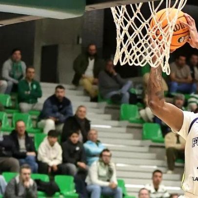 Porto vence Sporting por 82-76