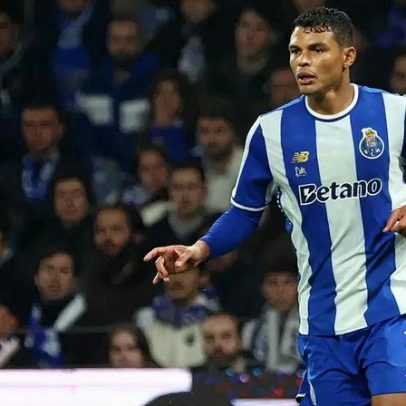 Roberto Carlos elogia Thiago Silva por escolher ir para o FC Porto