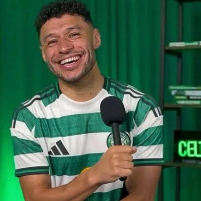 Alex Oxlade-Chamberlain assina pelo Celtic junto de Jota e Paulo Bernardo
