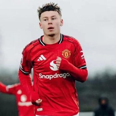 Kai Rooney aponta póquer entre jogadores sub-16 do Manchester United