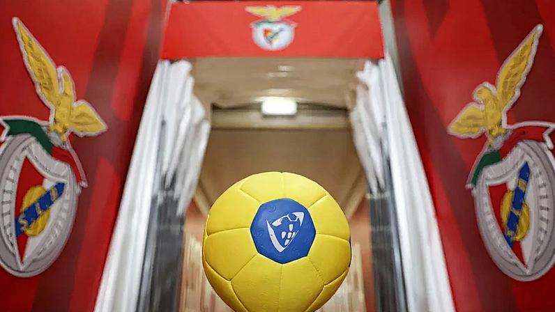 Bola de andebol no Pavilhão Fidelidade