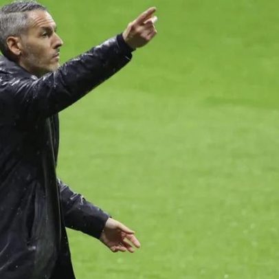 Carlos Vicens afirma que o momento é bom, mas o futebol não tem memória
