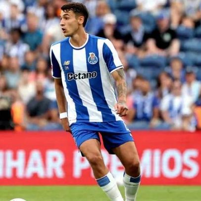 Kiwior apontado à lateral esquerda no clássico