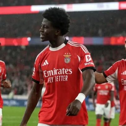 Benfica vence Alverca 2-1 com golo aos 1' e soma três pontos