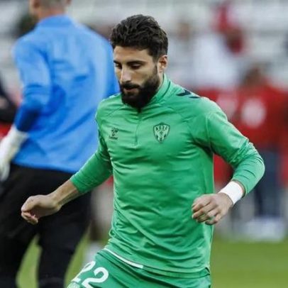 Benfica volta à carga por extremo do Saint-Étienne; negociações na Geórgia
