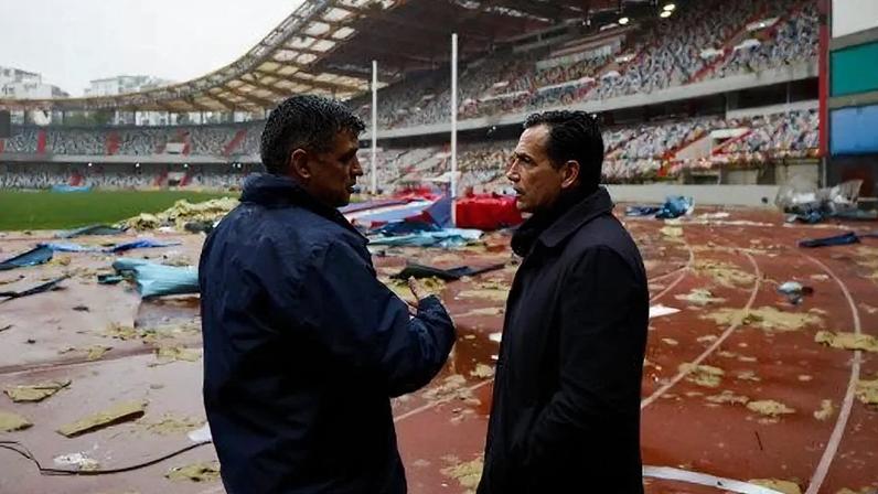 Pedro Proença visita estádio da U. Leiria para avaliar efeitos do mau tempo