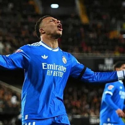 Mbappé acusa árbitros de serem palhaços após partida