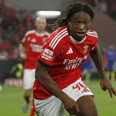 Jogador despedido por Mourinho deixa Benfica e segue para a Polónia