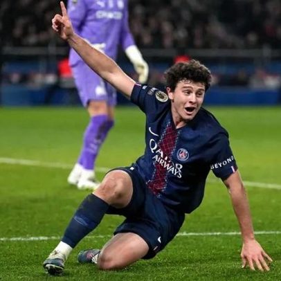 João Neves em incidente com jogador do Marselha: chapéu e túnel