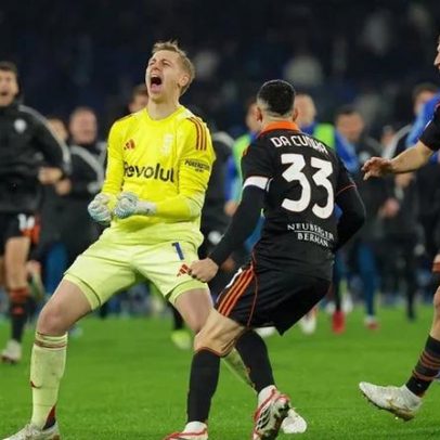 Nápoles vence nos penáltis e alcança as meias-finais da Taça de Itália