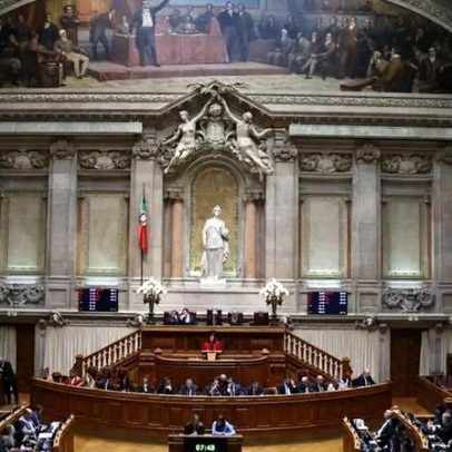 Debate com o primeiro-ministro adiado para sexta-feira