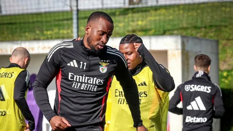 Lukebakio regressa após três meses, Bruma fica de fora por opção técnica