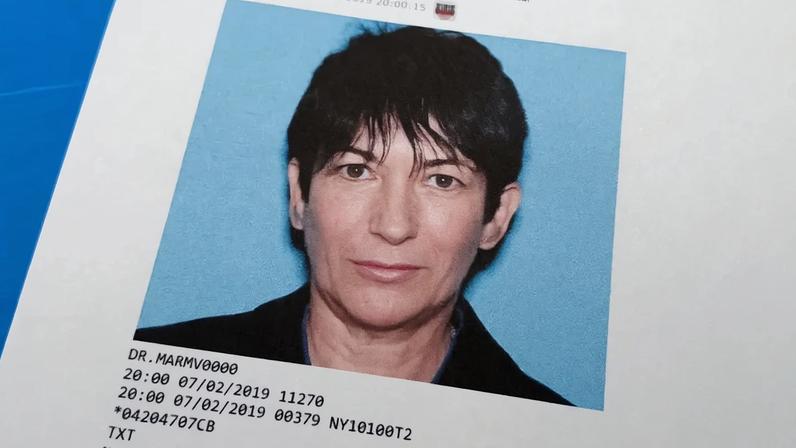 Ghislaine Maxwell foi condenada a 20 anos de prisão por tráfico sexua