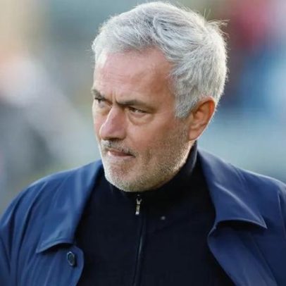 Mourinho foi ao hospital em Ponta Delgada antes do Santa Clara-Benfica