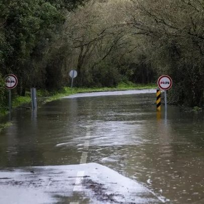 Carnaval com céu nublado e chuva fraca em Portugal continental