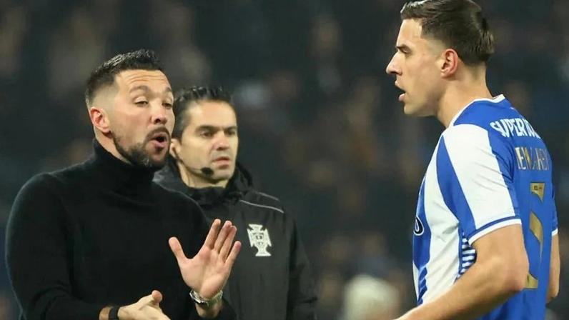 Farioli conta com Bednarek para estabilizar rendimento defensivo