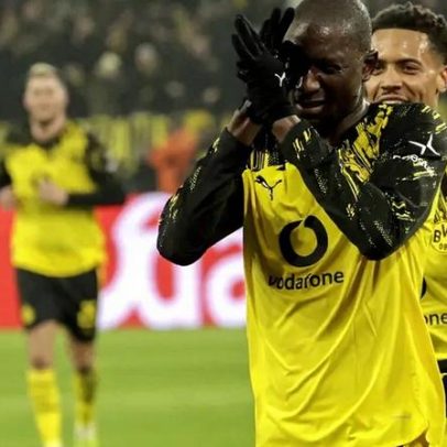 Dortmund goleia Mainz e consolida o 2.º lugar na Bundesliga