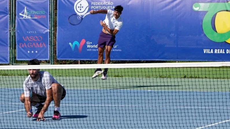 Francisco Rocha cai nas meias-finais de pares em Vila Real de Santo António
