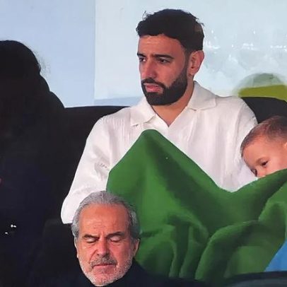 Bruno Fernandes visto na bancada a assistir ao P. Ferreira-Torreense