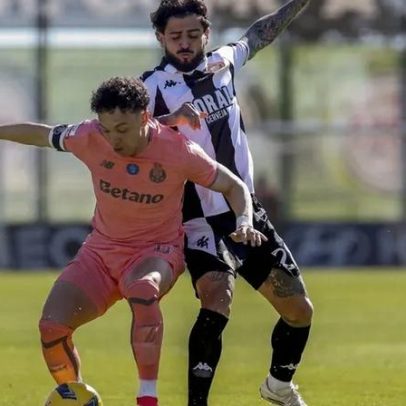 FC Porto decide o jogo com bola parada