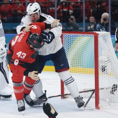 Hóquei Canadá-França termina com luta entre jogadores