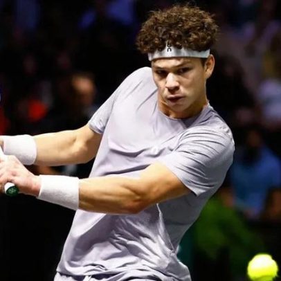 Ben Shelton vence Taylor Fritz e conquista o torneio de Dallas
