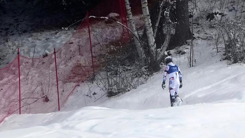 Atle Lie McGrath perde ouro no slalom e controla as emoções