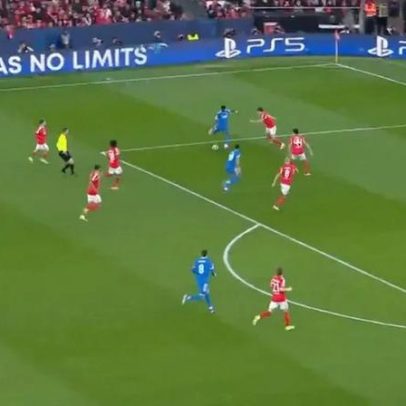Golaço de Vinícius Júnior abre o marcador em Benfica-Real Madrid