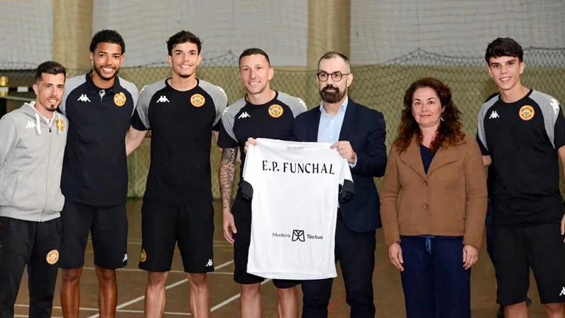 Comitiva do Nacional no Estabelecimento Prisional do Funchal